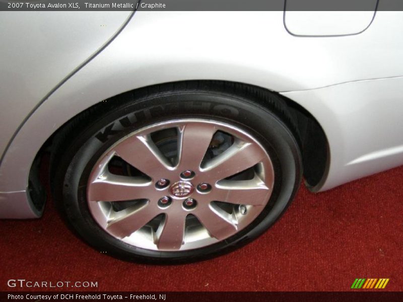 Titanium Metallic / Graphite 2007 Toyota Avalon XLS