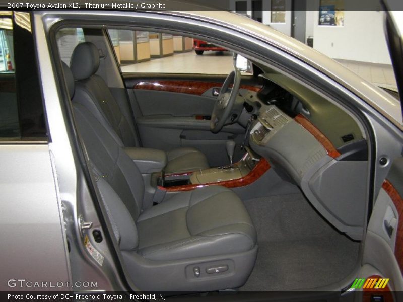Titanium Metallic / Graphite 2007 Toyota Avalon XLS