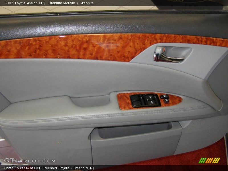 Titanium Metallic / Graphite 2007 Toyota Avalon XLS