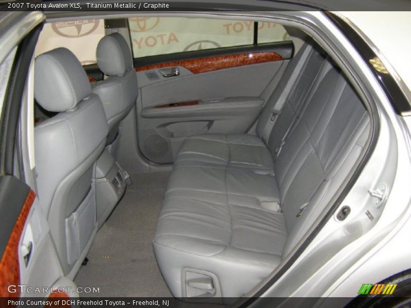 Titanium Metallic / Graphite 2007 Toyota Avalon XLS