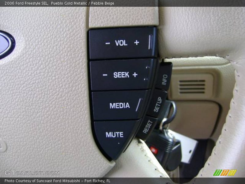 Pueblo Gold Metallic / Pebble Beige 2006 Ford Freestyle SEL