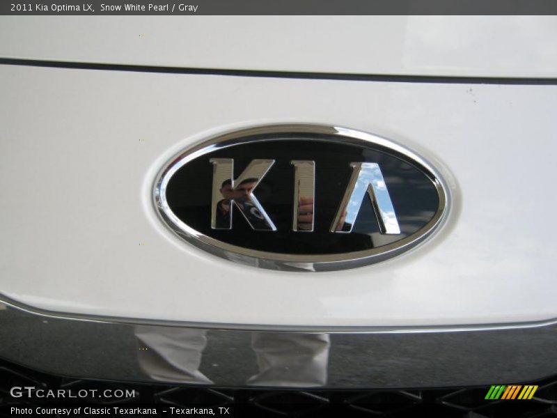  2011 Optima LX Logo