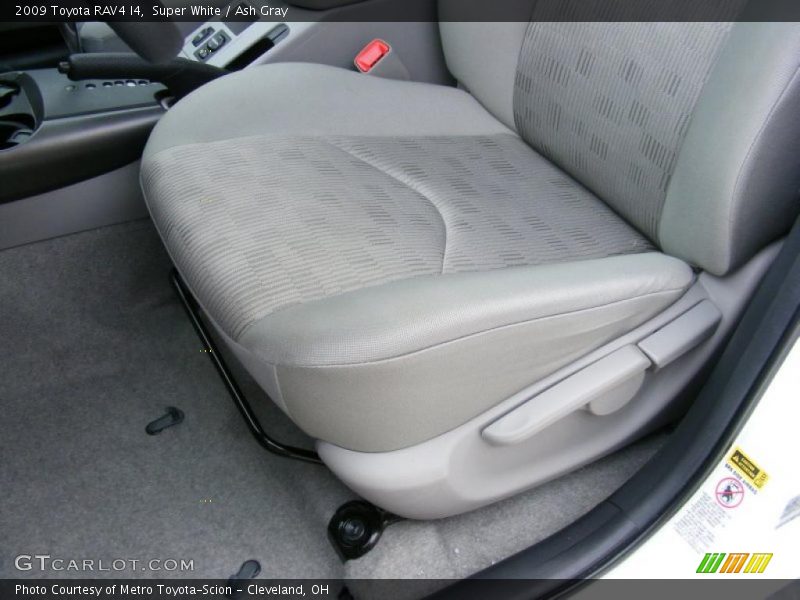Super White / Ash Gray 2009 Toyota RAV4 I4