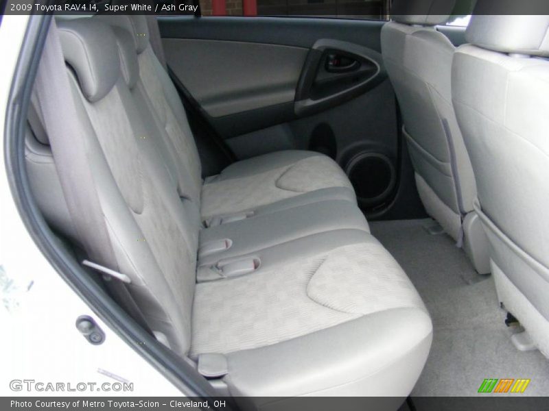Super White / Ash Gray 2009 Toyota RAV4 I4