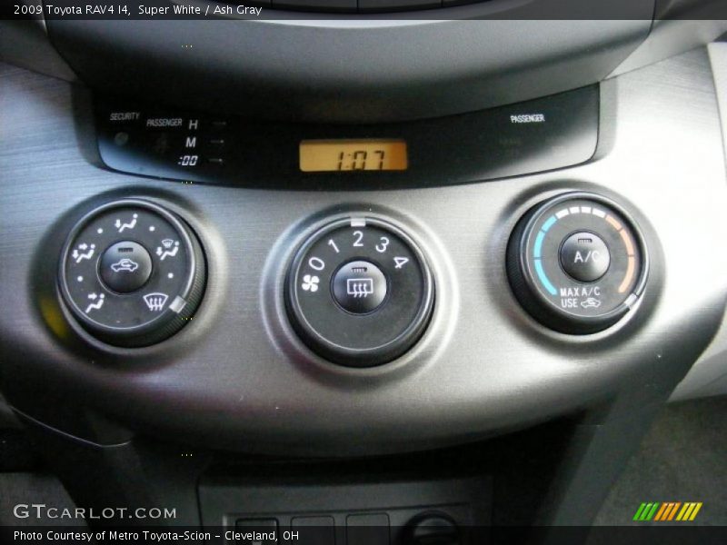 Super White / Ash Gray 2009 Toyota RAV4 I4