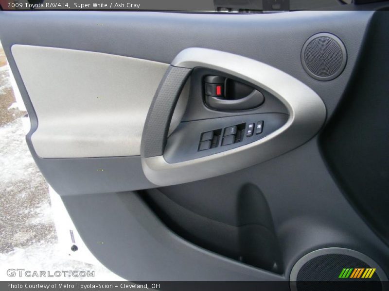 Super White / Ash Gray 2009 Toyota RAV4 I4