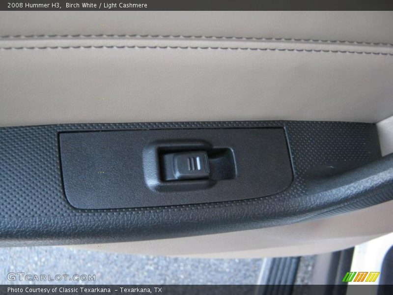 Birch White / Light Cashmere 2008 Hummer H3
