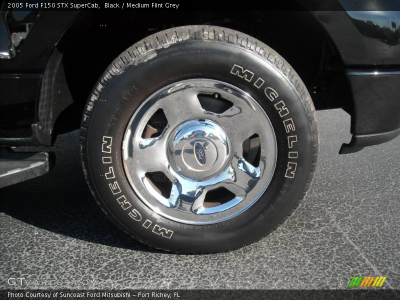 Black / Medium Flint Grey 2005 Ford F150 STX SuperCab