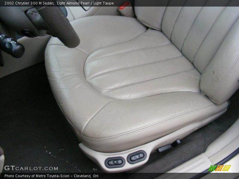  2002 300 M Sedan Light Taupe Interior