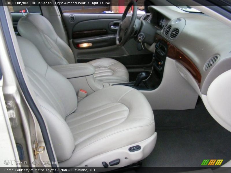  2002 300 M Sedan Light Taupe Interior