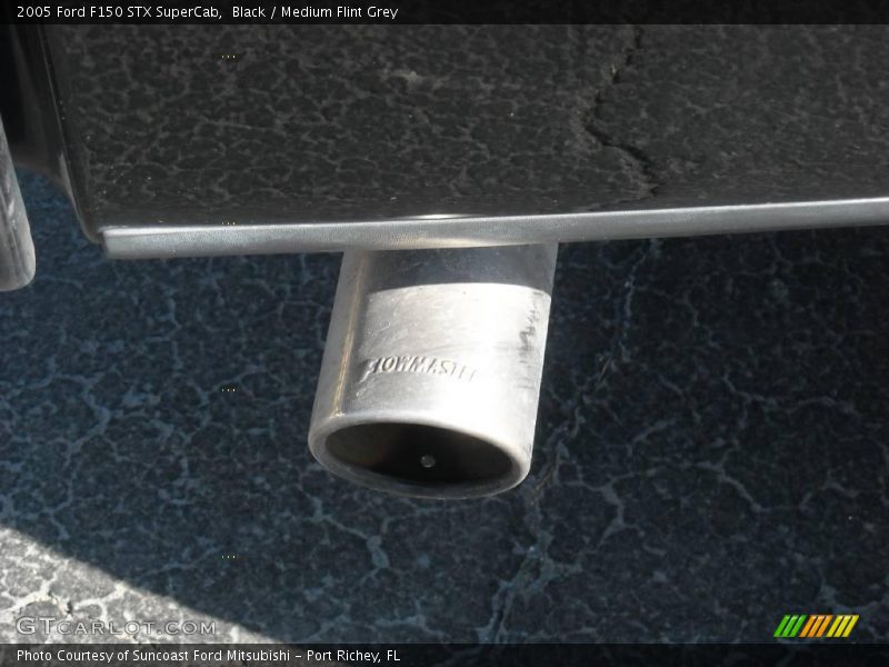 Black / Medium Flint Grey 2005 Ford F150 STX SuperCab
