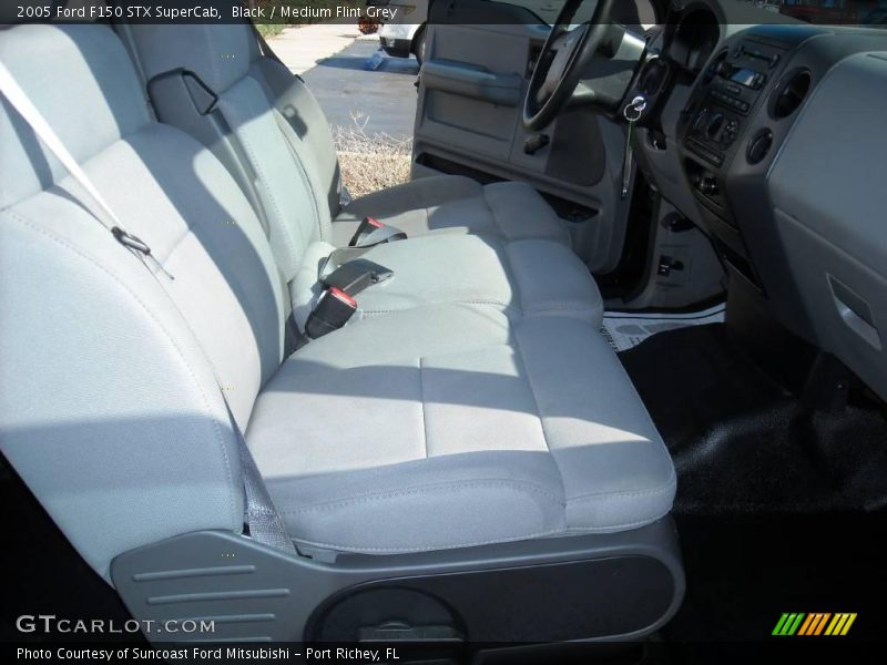 Black / Medium Flint Grey 2005 Ford F150 STX SuperCab