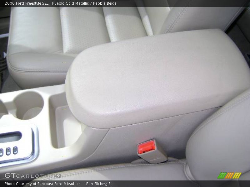 Pueblo Gold Metallic / Pebble Beige 2006 Ford Freestyle SEL