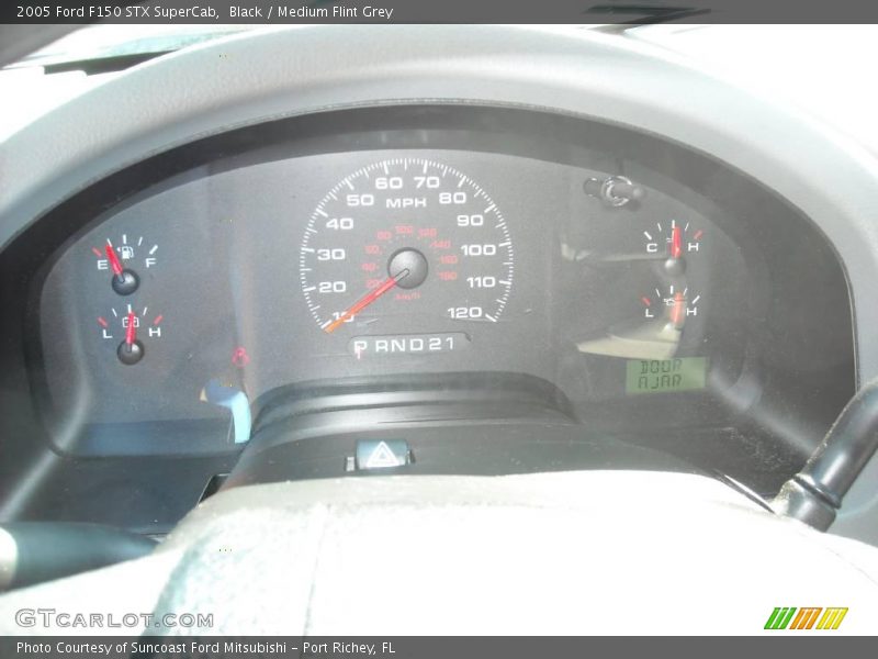 Black / Medium Flint Grey 2005 Ford F150 STX SuperCab