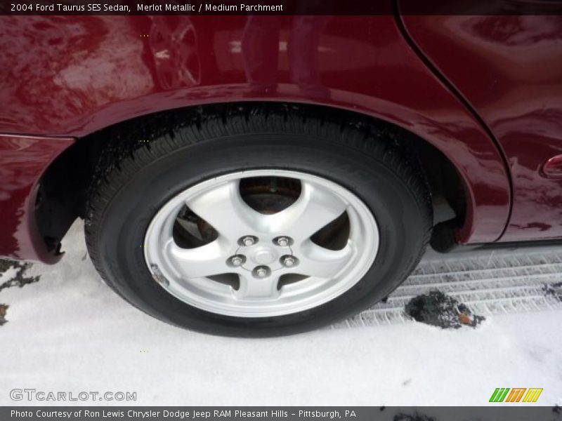Merlot Metallic / Medium Parchment 2004 Ford Taurus SES Sedan
