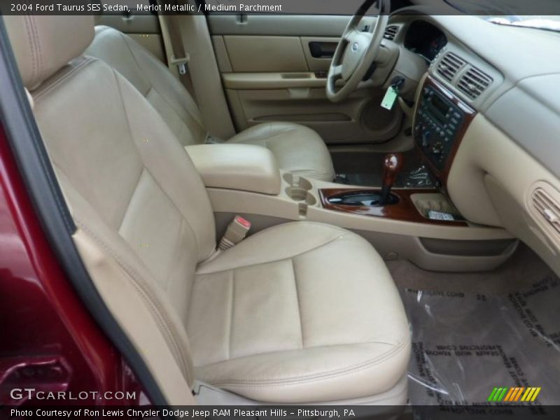Merlot Metallic / Medium Parchment 2004 Ford Taurus SES Sedan