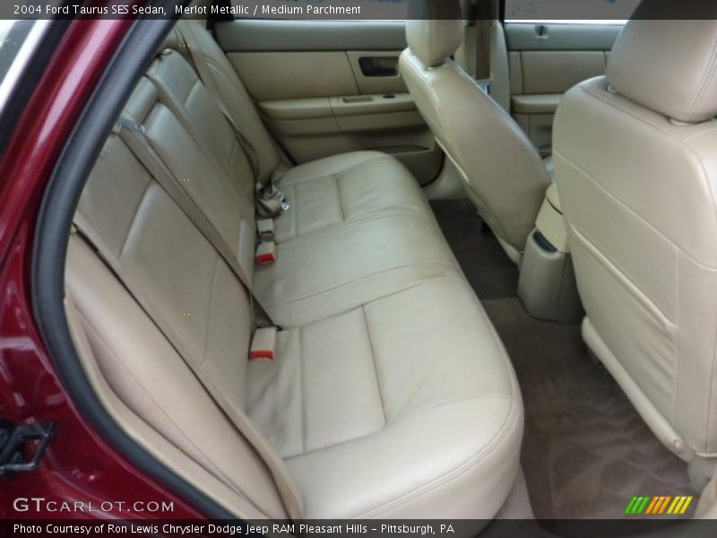 Merlot Metallic / Medium Parchment 2004 Ford Taurus SES Sedan