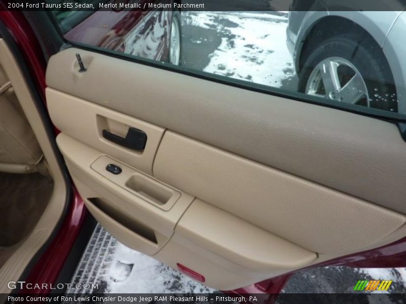 Merlot Metallic / Medium Parchment 2004 Ford Taurus SES Sedan