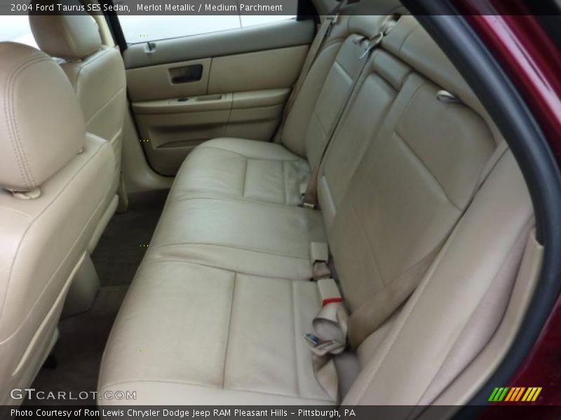 Merlot Metallic / Medium Parchment 2004 Ford Taurus SES Sedan