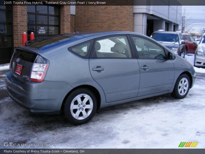 Tideland Gray Green Pearl / Ivory/Brown 2005 Toyota Prius Hybrid