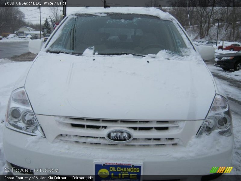 White / Beige 2008 Kia Sedona LX
