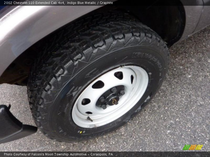 Indigo Blue Metallic / Graphite 2002 Chevrolet S10 Extended Cab 4x4