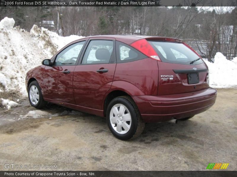 Dark Toreador Red Metallic / Dark Flint/Light Flint 2006 Ford Focus ZX5 SE Hatchback