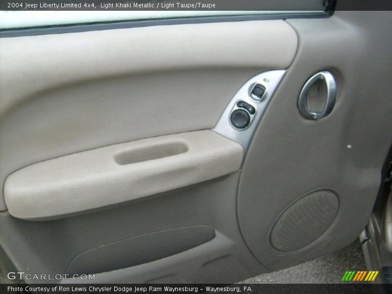 Light Khaki Metallic / Light Taupe/Taupe 2004 Jeep Liberty Limited 4x4