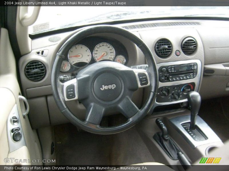 Light Khaki Metallic / Light Taupe/Taupe 2004 Jeep Liberty Limited 4x4