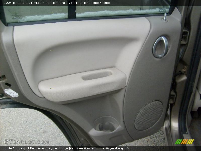 Light Khaki Metallic / Light Taupe/Taupe 2004 Jeep Liberty Limited 4x4
