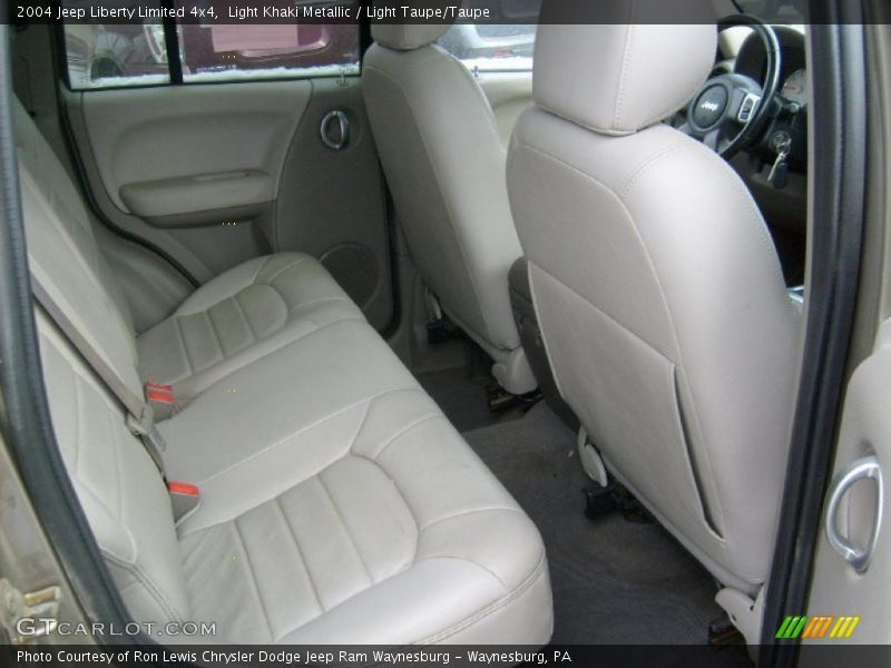 Light Khaki Metallic / Light Taupe/Taupe 2004 Jeep Liberty Limited 4x4