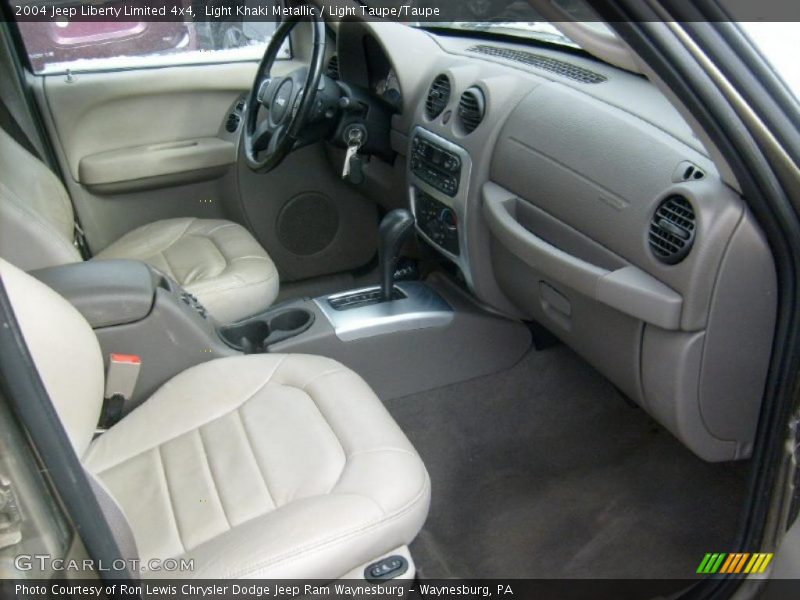 Light Khaki Metallic / Light Taupe/Taupe 2004 Jeep Liberty Limited 4x4