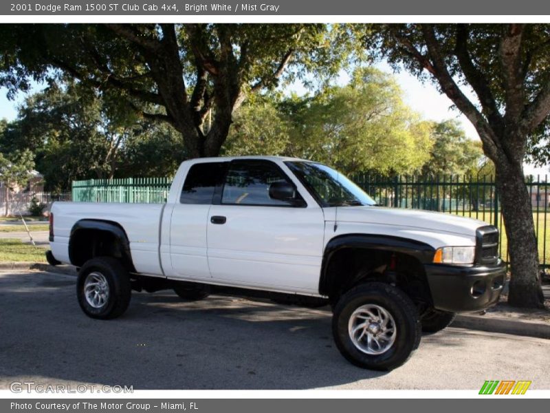 Bright White / Mist Gray 2001 Dodge Ram 1500 ST Club Cab 4x4