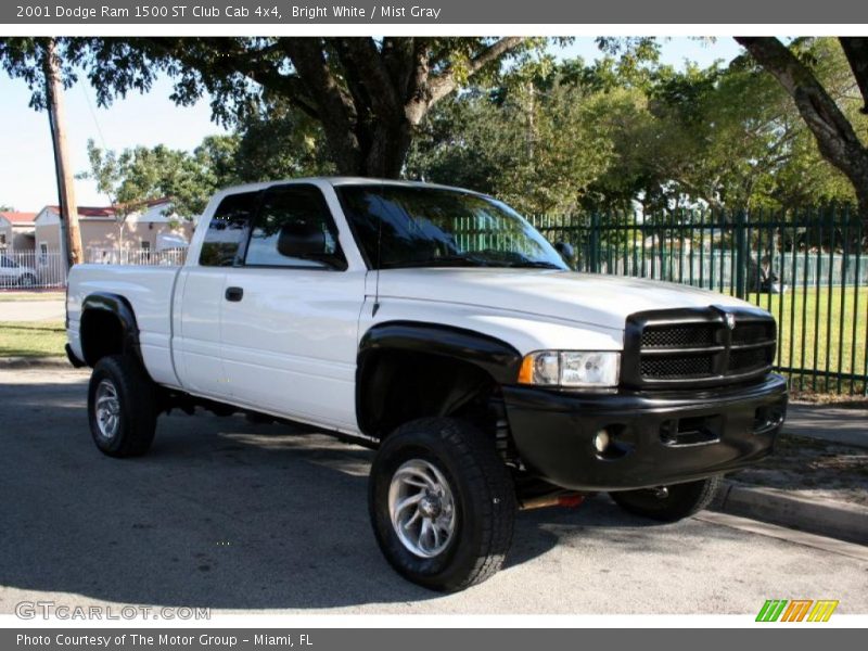 Bright White / Mist Gray 2001 Dodge Ram 1500 ST Club Cab 4x4