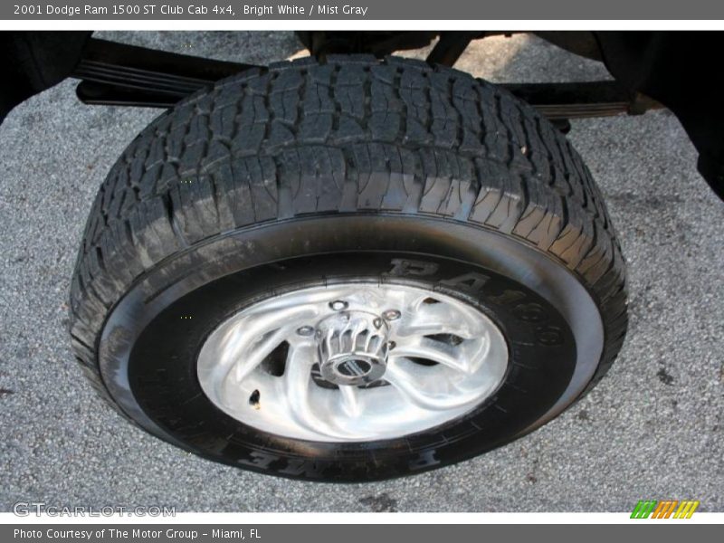 Bright White / Mist Gray 2001 Dodge Ram 1500 ST Club Cab 4x4