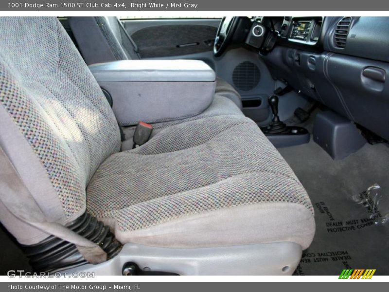 Bright White / Mist Gray 2001 Dodge Ram 1500 ST Club Cab 4x4
