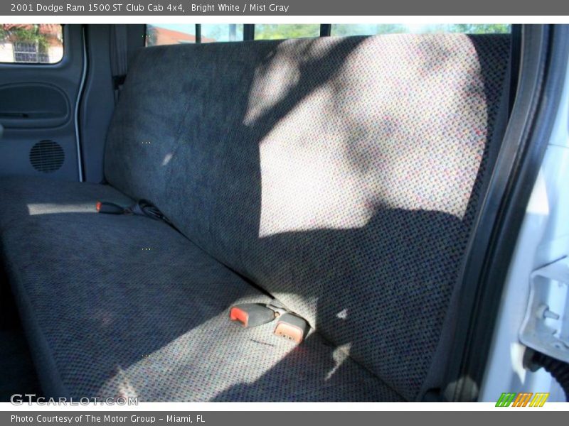 Bright White / Mist Gray 2001 Dodge Ram 1500 ST Club Cab 4x4