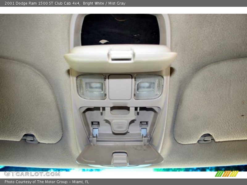 Bright White / Mist Gray 2001 Dodge Ram 1500 ST Club Cab 4x4