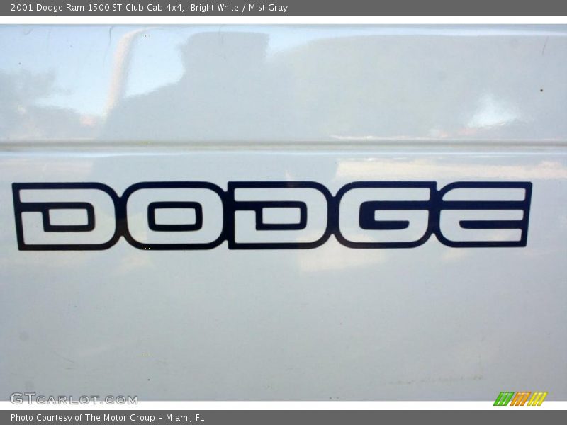 Bright White / Mist Gray 2001 Dodge Ram 1500 ST Club Cab 4x4