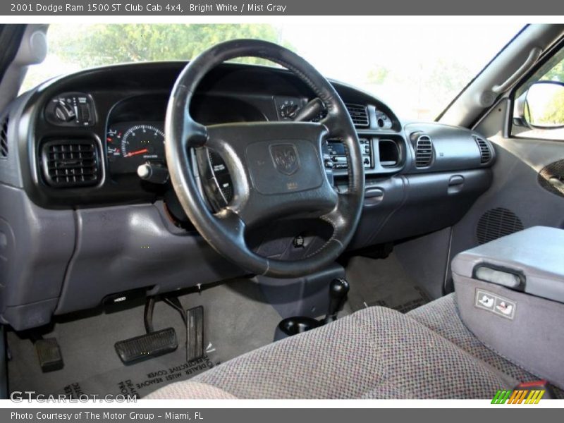 Bright White / Mist Gray 2001 Dodge Ram 1500 ST Club Cab 4x4