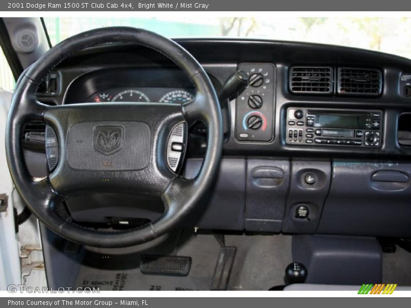 Bright White / Mist Gray 2001 Dodge Ram 1500 ST Club Cab 4x4
