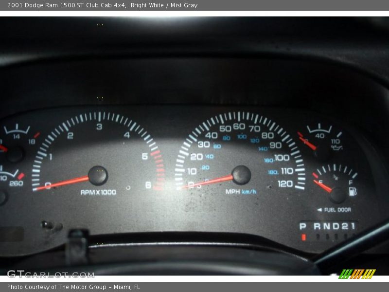 Bright White / Mist Gray 2001 Dodge Ram 1500 ST Club Cab 4x4