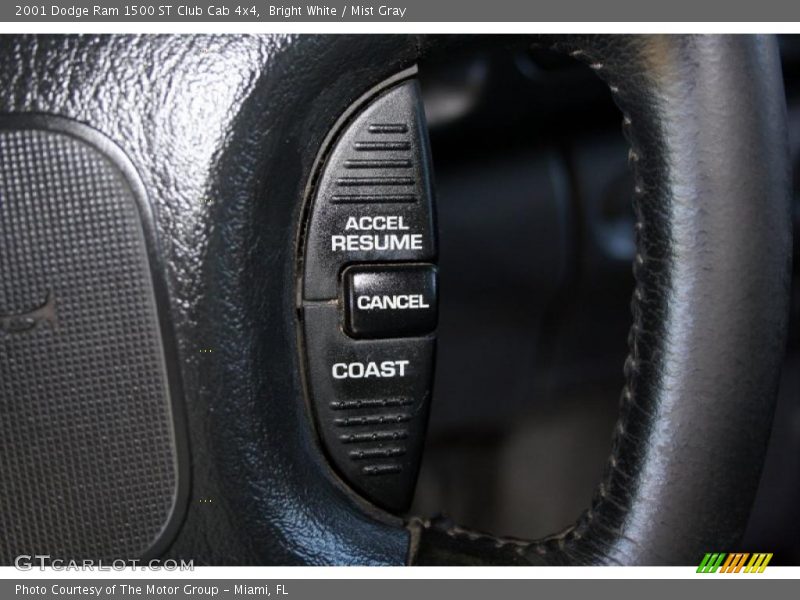 Bright White / Mist Gray 2001 Dodge Ram 1500 ST Club Cab 4x4
