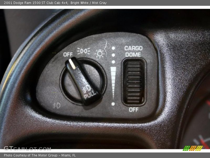 Bright White / Mist Gray 2001 Dodge Ram 1500 ST Club Cab 4x4