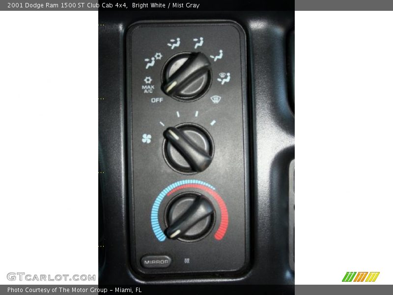 Bright White / Mist Gray 2001 Dodge Ram 1500 ST Club Cab 4x4