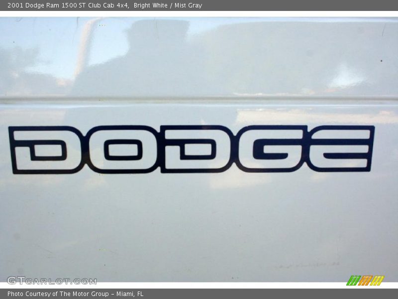 Bright White / Mist Gray 2001 Dodge Ram 1500 ST Club Cab 4x4