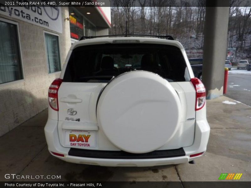 Super White / Sand Beige 2011 Toyota RAV4 V6 4WD