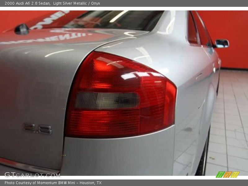 Light Silver Metallic / Onyx 2000 Audi A6 2.8 Sedan