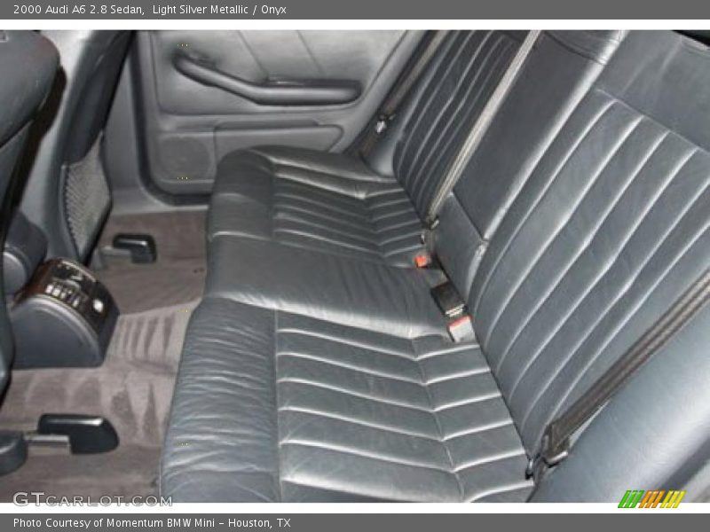 Light Silver Metallic / Onyx 2000 Audi A6 2.8 Sedan