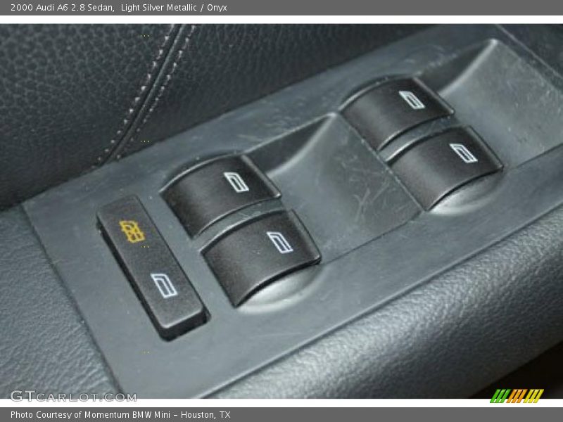 Light Silver Metallic / Onyx 2000 Audi A6 2.8 Sedan